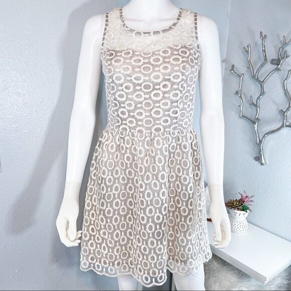 TEA N ROSE Spun Sugar Dress Formal Beige Lacey Feminine Rustic Women's Medium - Picture 1 of 11